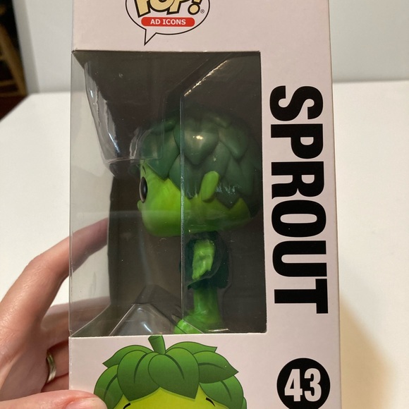 Pop Green Giant Sprout Figure - Picture 2 of 6